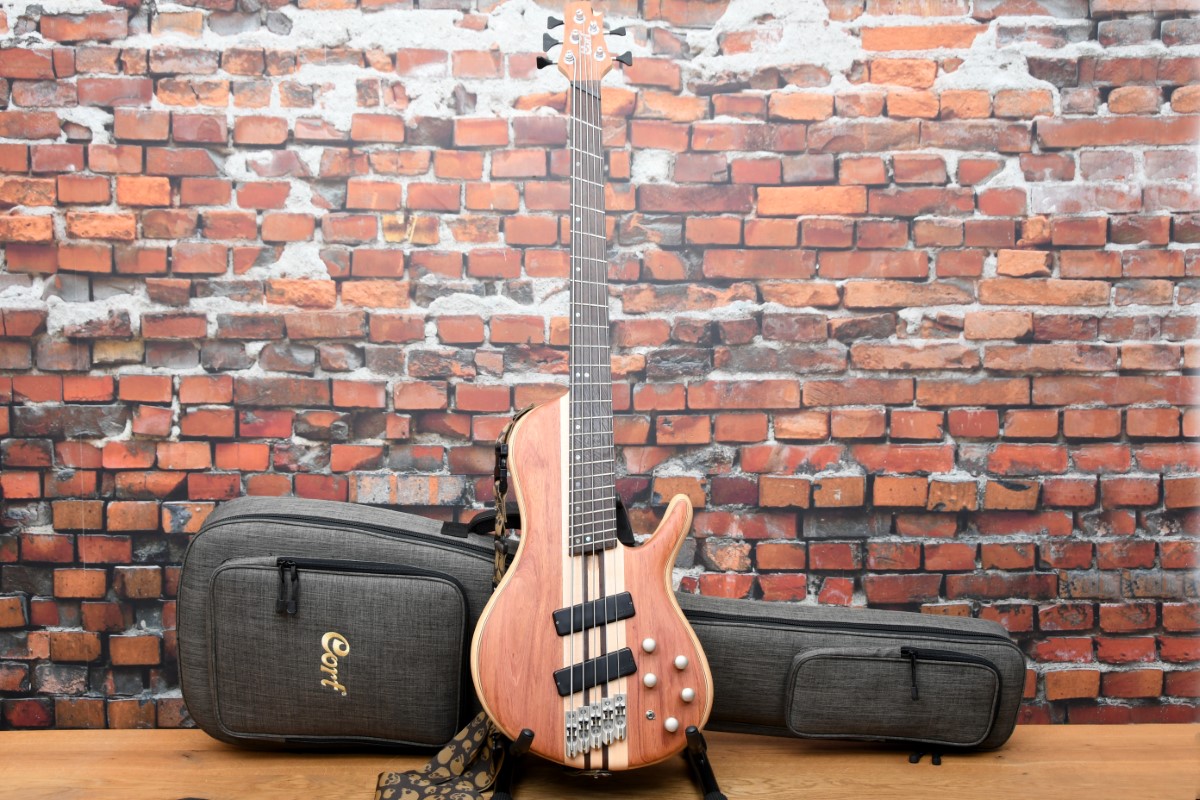 findus Verkaufsagentur - Referenzen - Cort A5 Beyond OPBN Bass