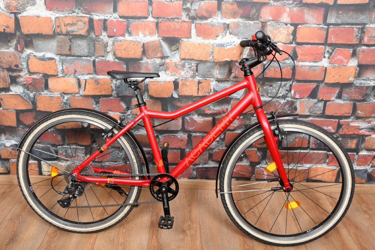 Academy Grade 5 Fahrrad